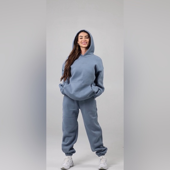 ⭐️ NEW - Comfrt Signature Sweatpants - SOLD OUT! - Picture 7 of 7